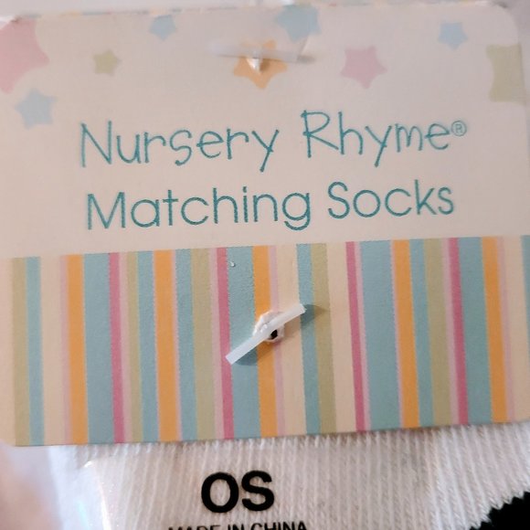 NWT Candy Canes "Sweet" Christmas/Holiday Two Piece w/Matching Socks-Sz 6 mos! - Picture 14 of 15